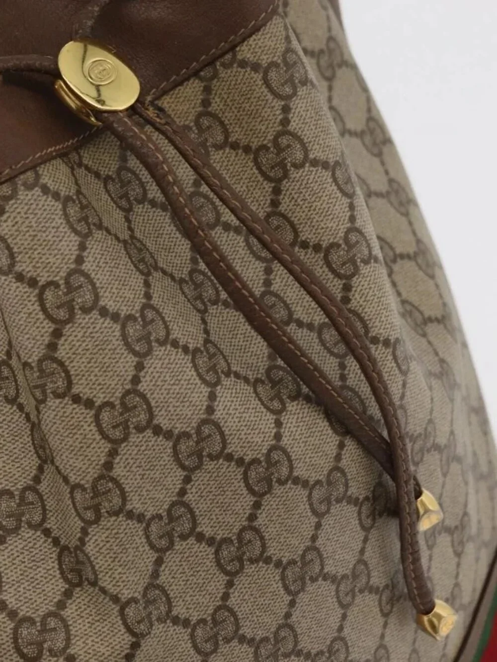 Gucci brand	gucci color	beige